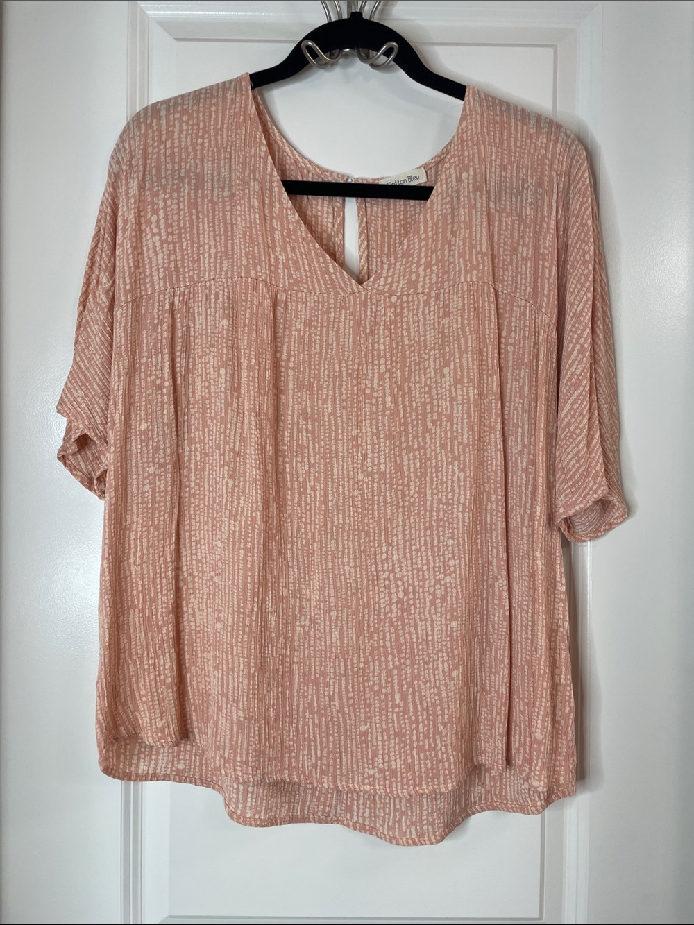 Women's Light Pink Printed V-Neck Blouse by Market & Spruce